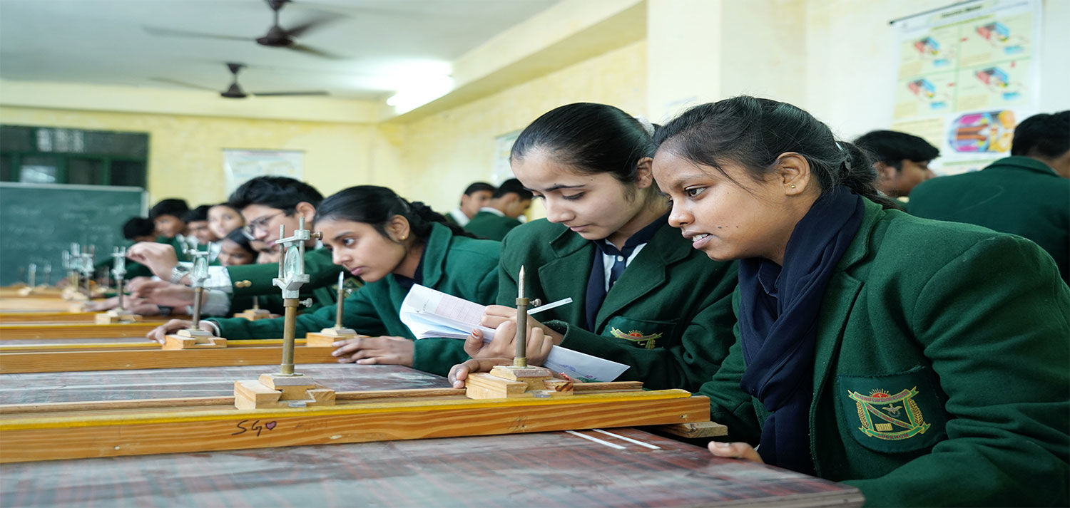 lucknow school
